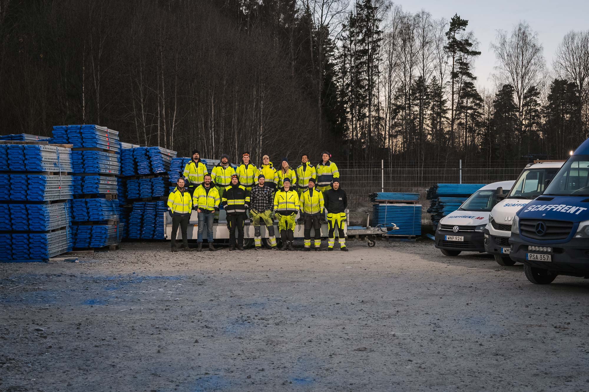 Gruppbild på medarbetarna hos ScaffRent